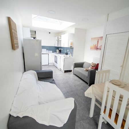 ברמינגהאם Stay Sa Cosy Equipped Studios Available 10 Mins From The City! Free Wifi &50" Smart Tv'S! מראה חיצוני תמונה