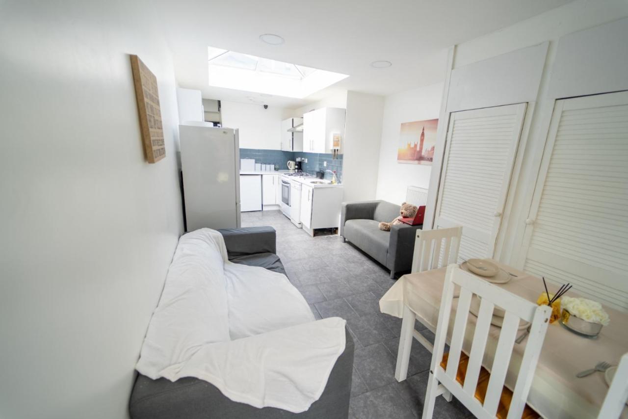 ברמינגהאם Stay Sa Cosy Equipped Studios Available 10 Mins From The City! Free Wifi &50" Smart Tv'S! מראה חיצוני תמונה