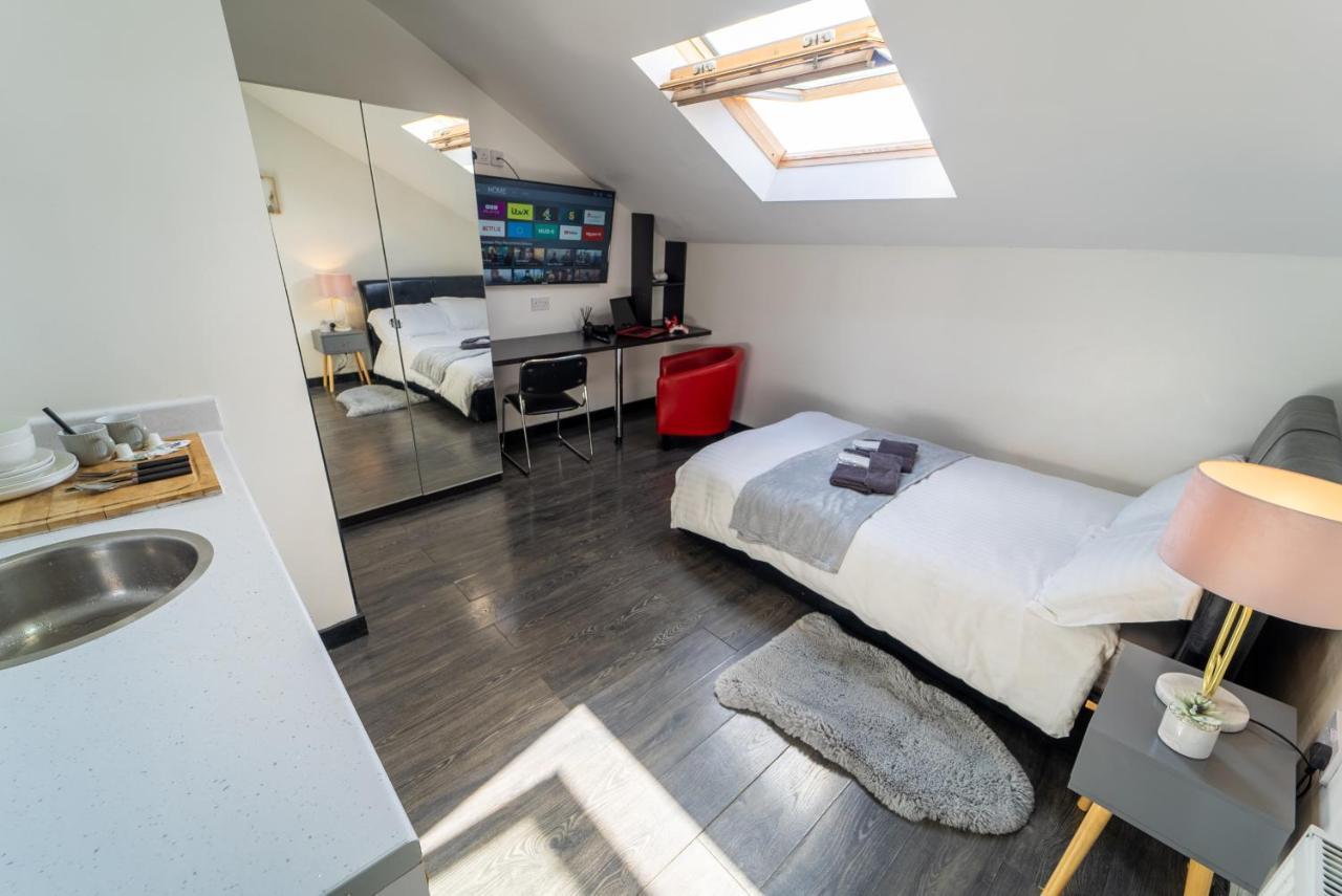 ברמינגהאם Stay Sa Cosy Equipped Studios Available 10 Mins From The City! Free Wifi &50" Smart Tv'S! חדר תמונה